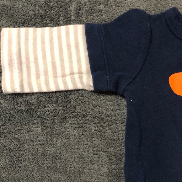 ‼️SOLD‼️ • Dog Design Long Sleeve Onesie - Picture 3 of 7